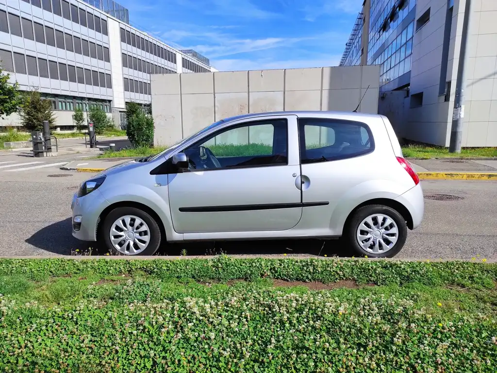 Twingo Villeurbanne Gauche 640 360