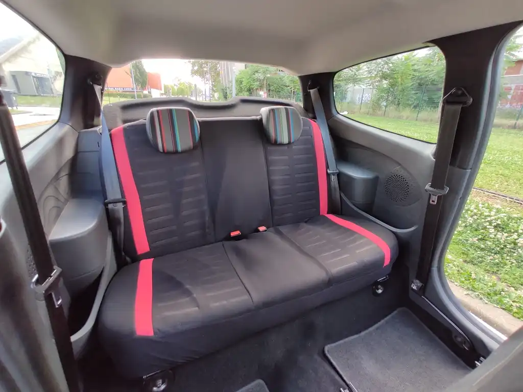 Twingo Villeurbanne Interieur Arriere 640 360